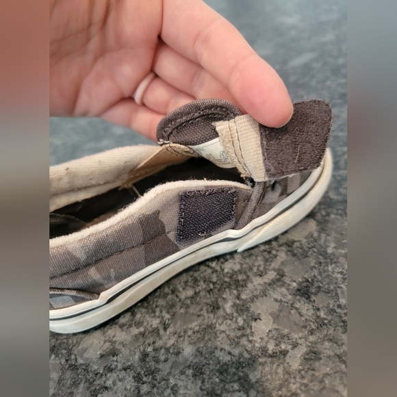 Toddler Vans slip on 7c or 7 child - Picture 10 of 11